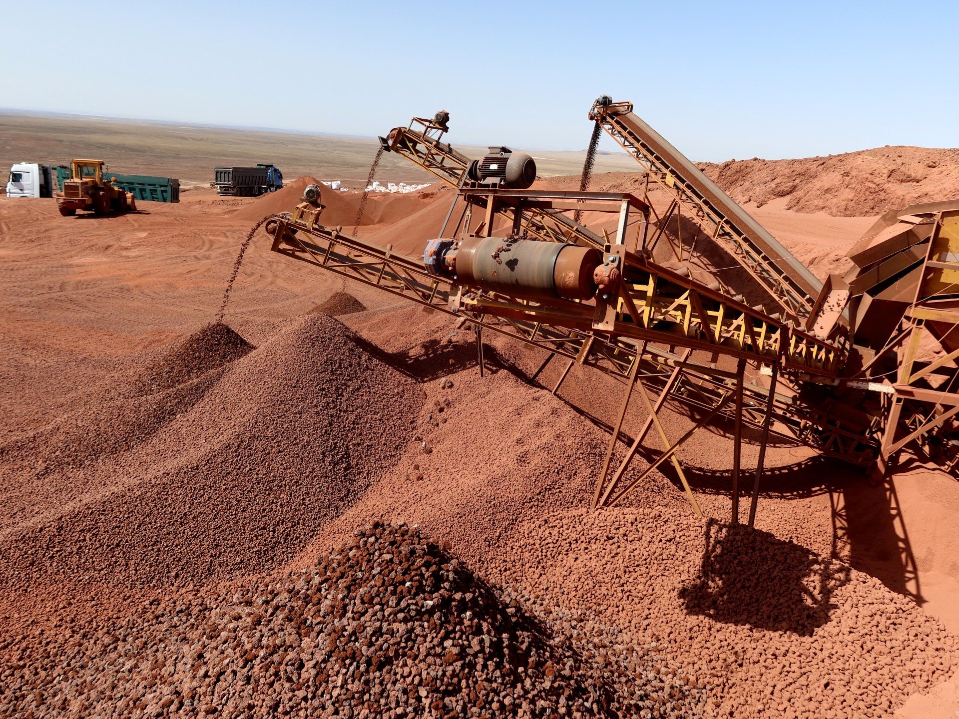 التربة البركانية الأردنية: حل مبتكر لمكافحة التصحر وشح المياه