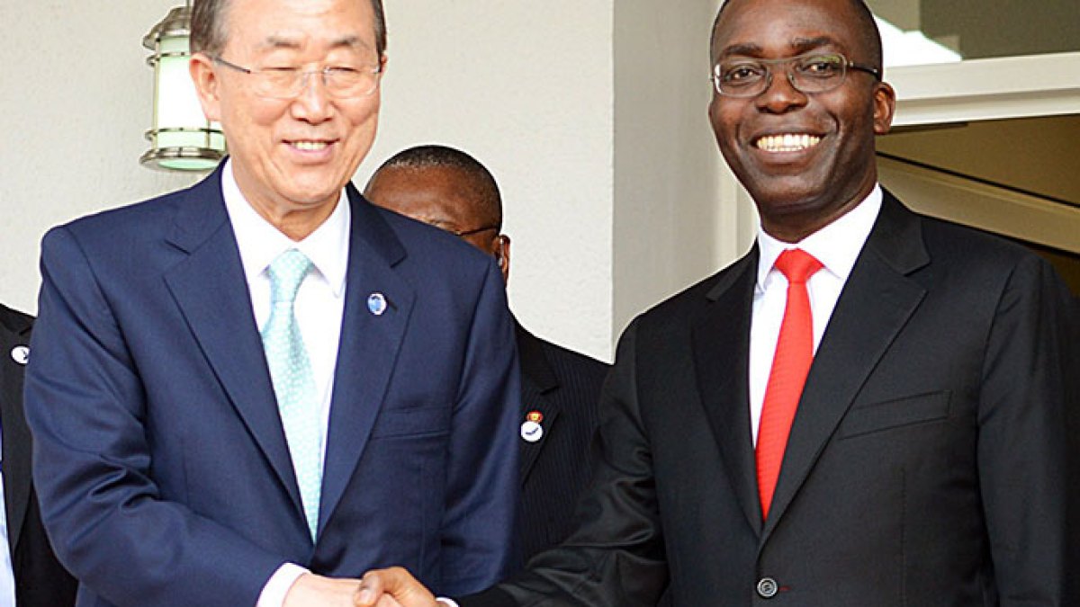 السجن 10 سنوات على رئيس وزراء الكونغو السابق بتهمة الاختلاس