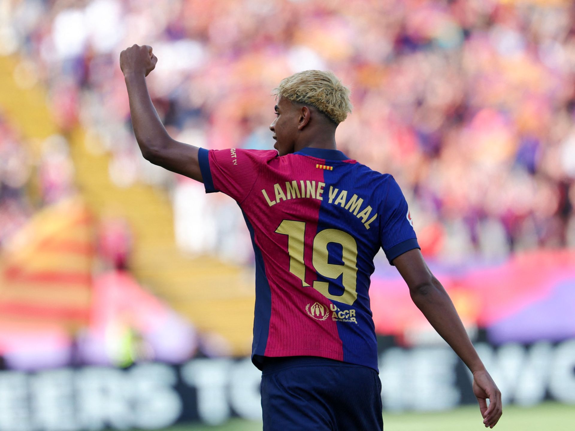 لامين جمال: هل يصبح خليفة ميسي بحمل الرقم 10 في برشلونة؟