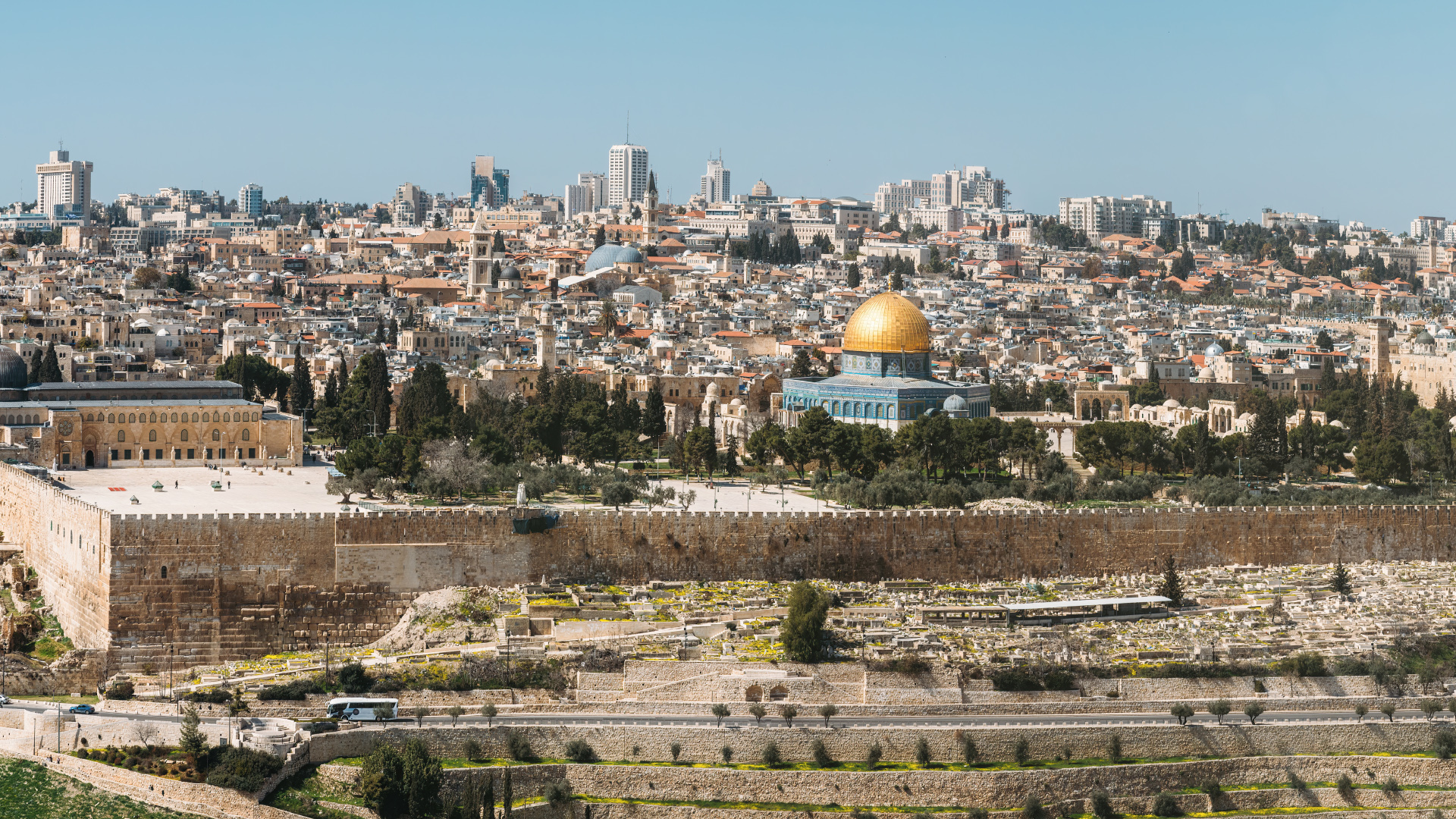 القدس في أبريل.. انتهاكات غير مسبوقة للاحتلال في المسجد الأقصى