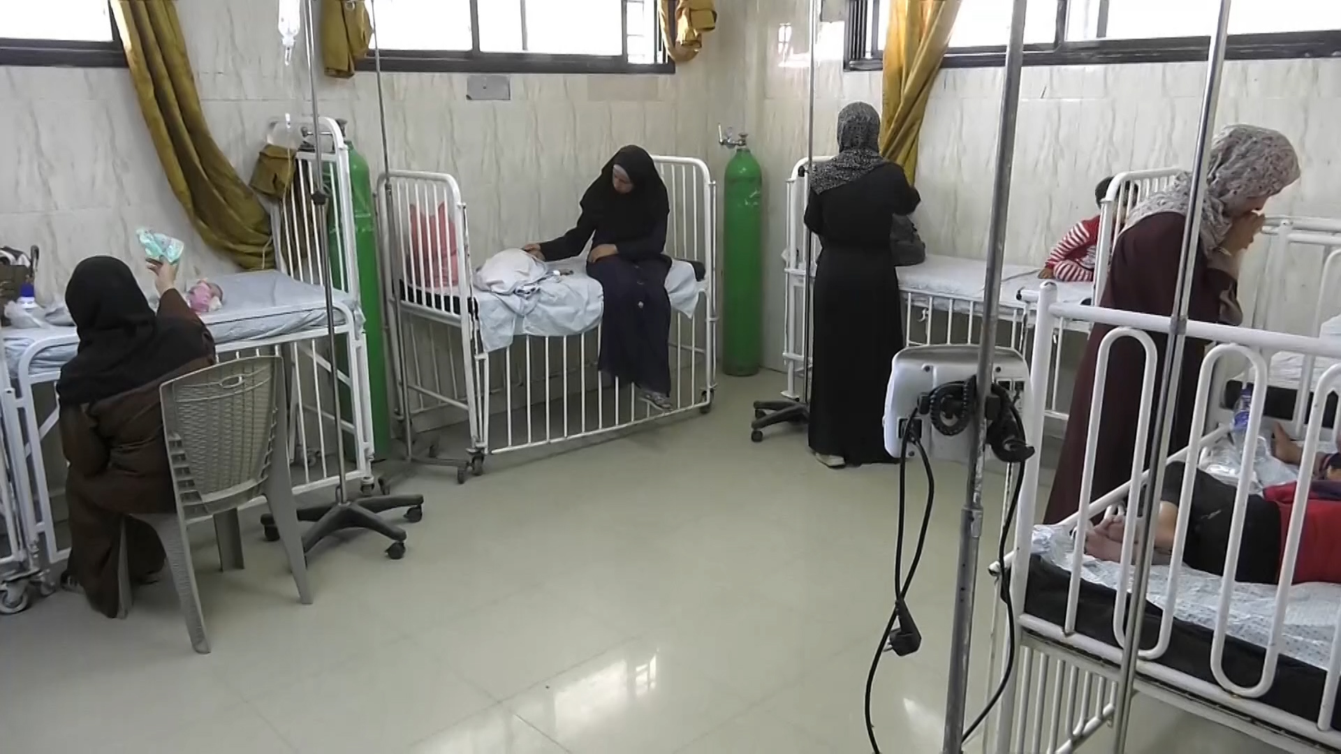 طبيب كلى زار غزة: تتم إعادة استخدام المستهلكات الطبية التي من المفترض استعمالها مرة واحدة