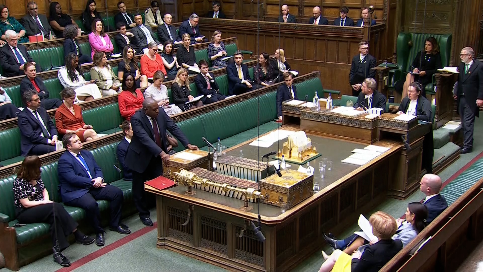 بريطانيا تعلن تعليق المفاوضات مع إسرائيل بشأن اتفاق التجارة الحرة معها