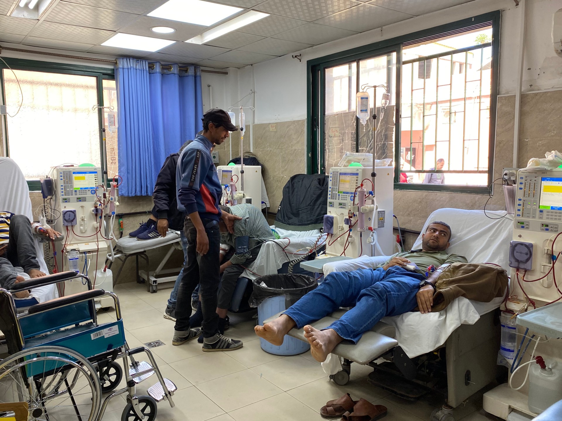 مرضى غزة على شفا الموت بسبب الجوع