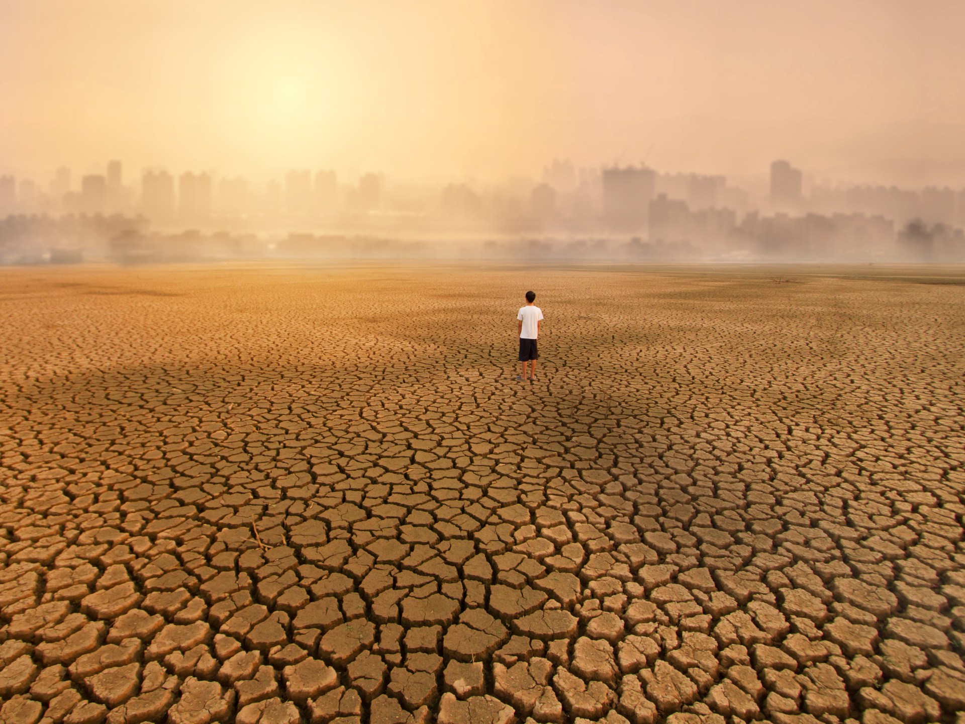 الهجرة المناخية.. أزمة عالمية صامتة متعدد الأبعاد