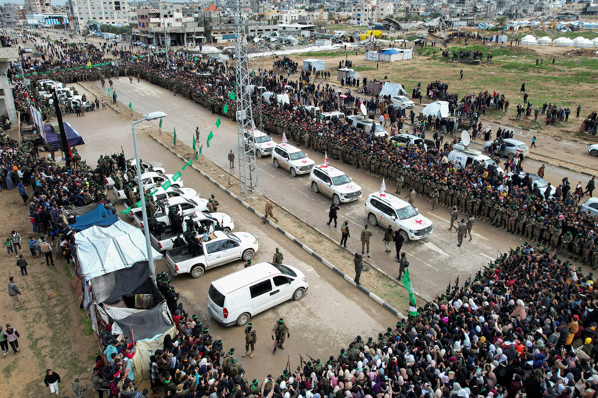 استطلاع إسرائيلي: أغلبية تدعم صفقة تبادل أسرى شاملة مقابل إنهاء الحرب في غزة