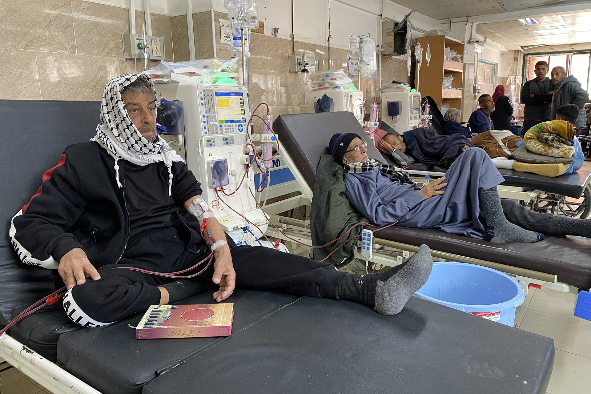 غزة على حافة الهاوية: تحذيرات من كارثة إنسانية تلوح في الأفق مع انهيار وشيك للمستشفيات