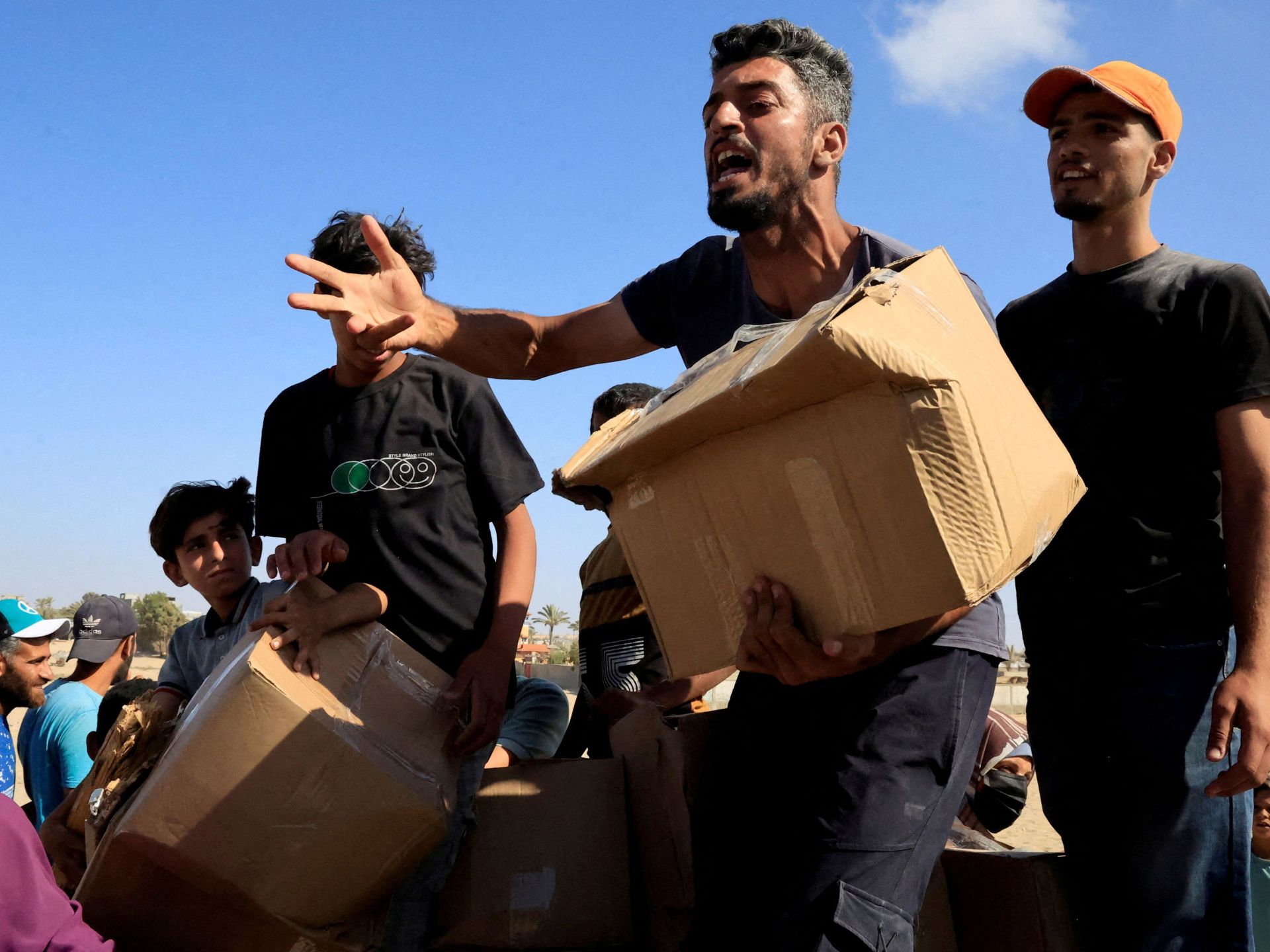 مجزرة رفح: دماء على المساعدات.. الاحتلال يستهدف الجوعى في غزة