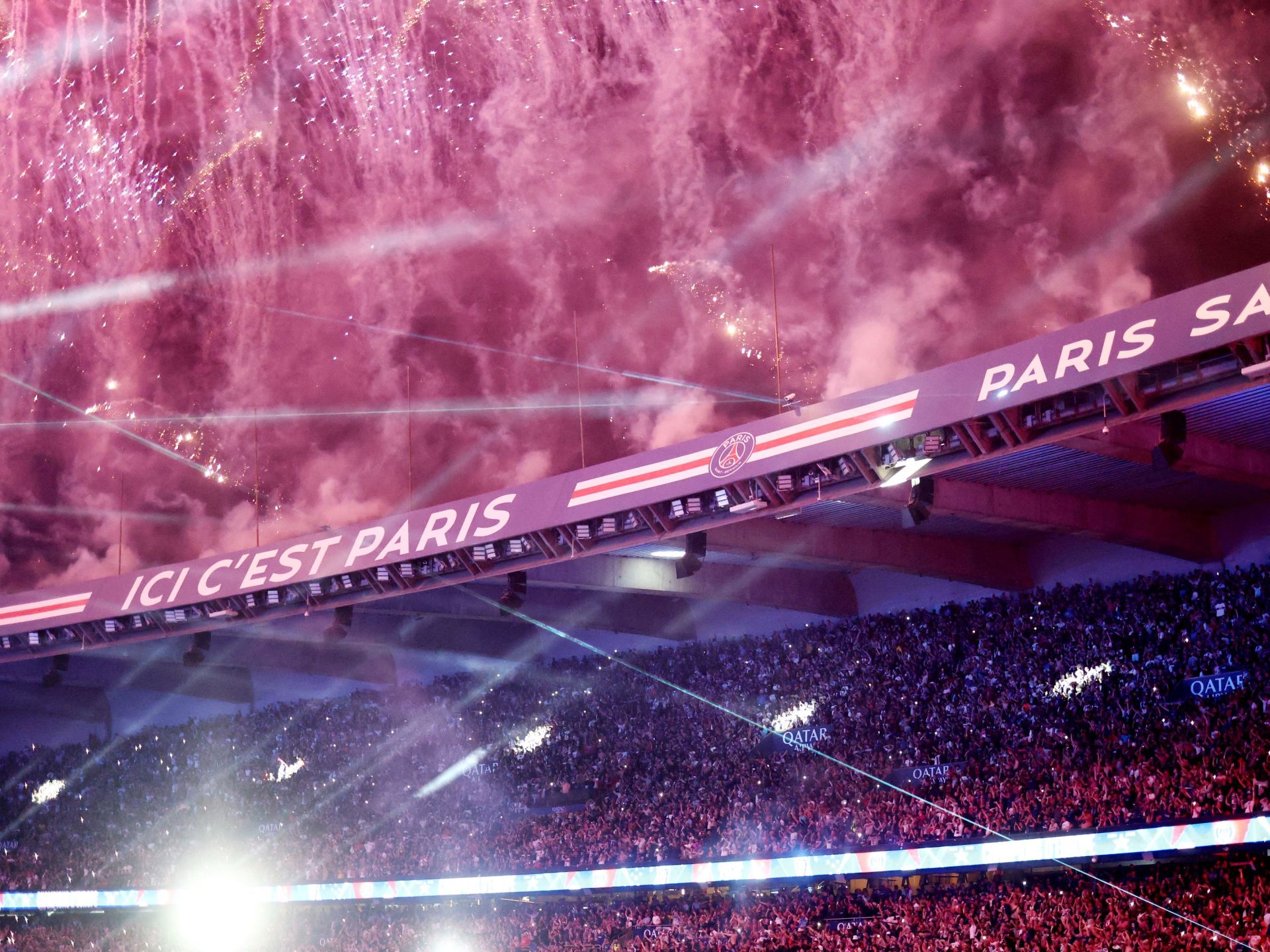 احتفالات صاخبة واشتباكات مع الشرطة في باريس إثر تتويج سان جيرمان بدوري الأبطال