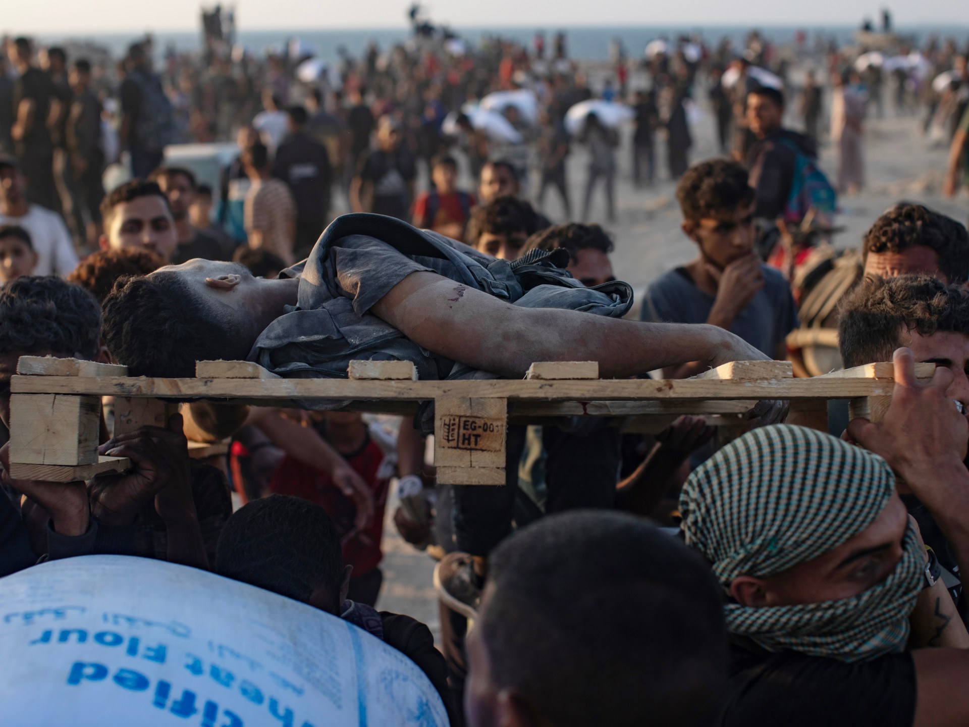 الجزيرة نت تكشف أهداف الاحتلال من نشر فوضى المساعدات بغزة