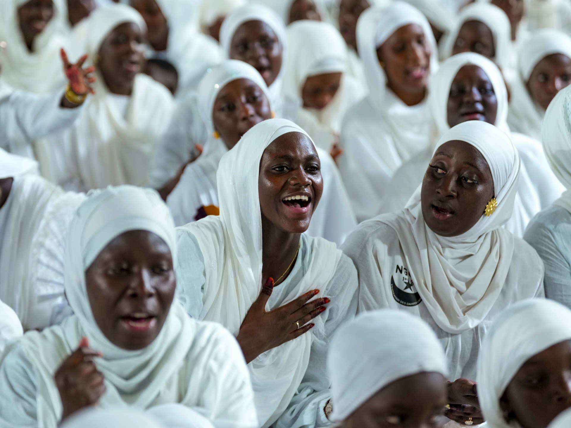 السنغال تسمح بتصوير المحجبات لبطاقة الهوية دون كشف الرأس