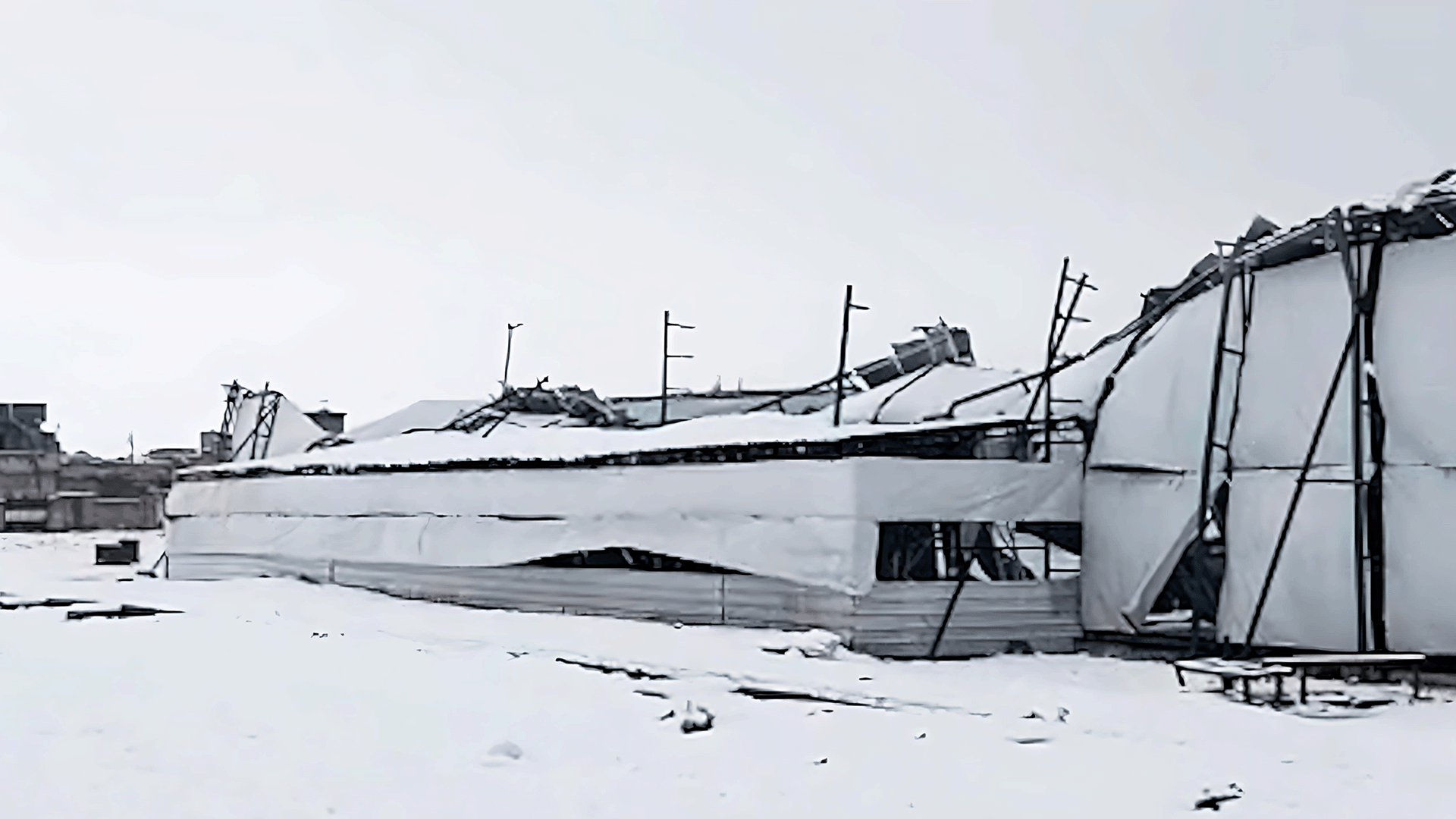 انهيار الملاعب في نينوى