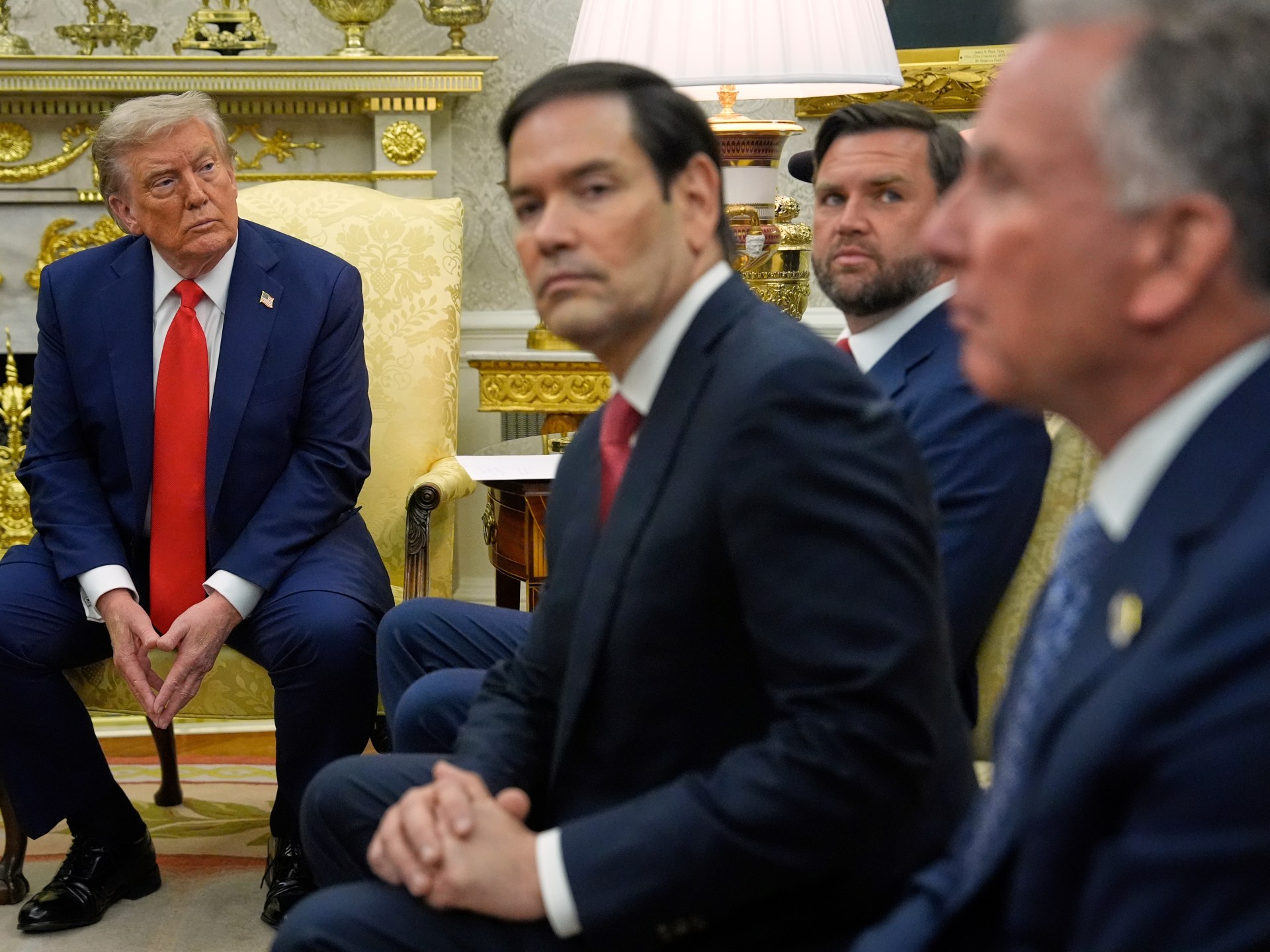 “الملكية الجديدة”: هل يخطط دونالد ترمب لإدارة أمريكا كعائلة حاكمة من القرن الـ16؟