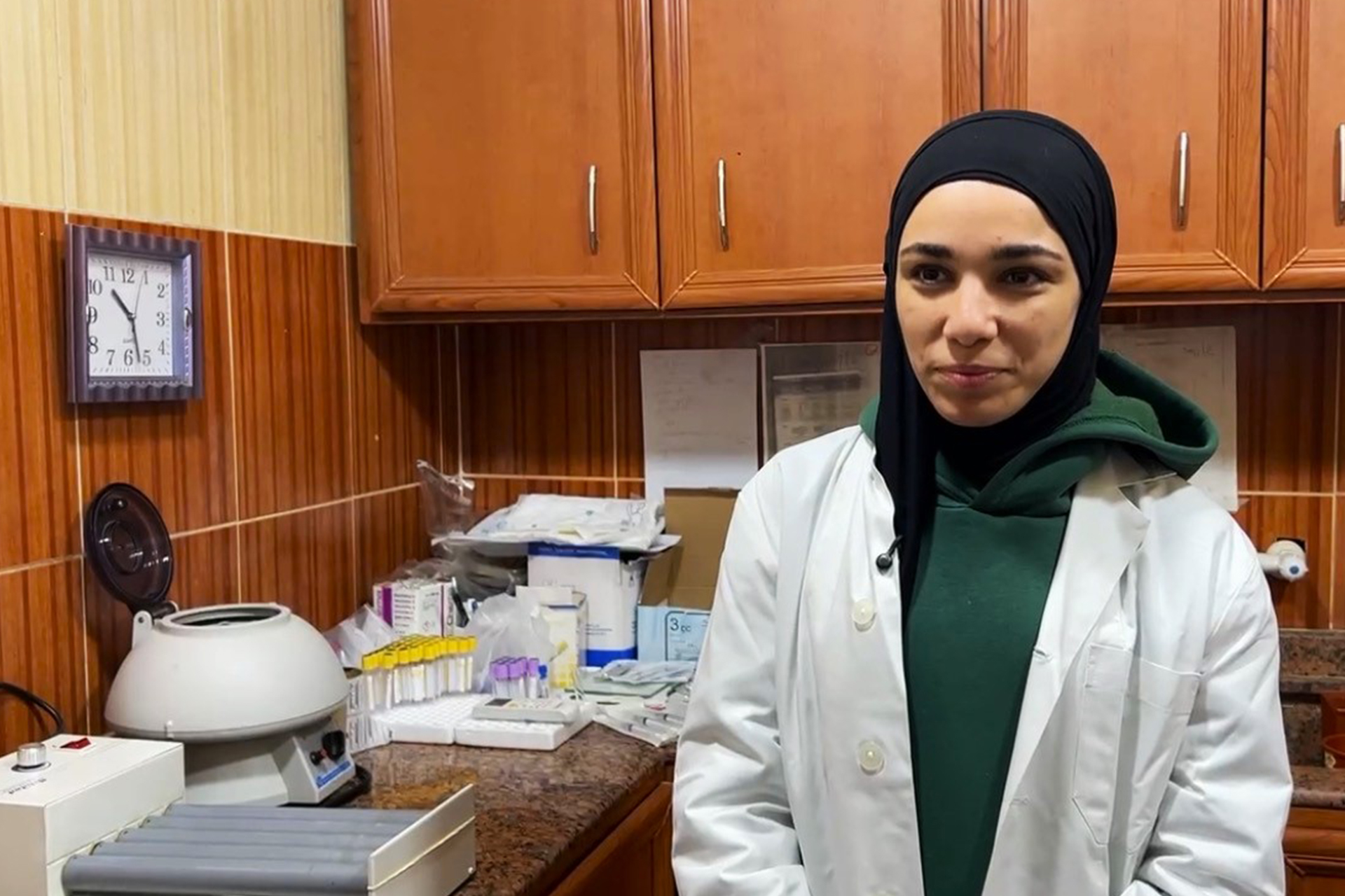 مهنة التمريض للفلسطينيين في لبنان.. إقصاء أم تنظيم؟