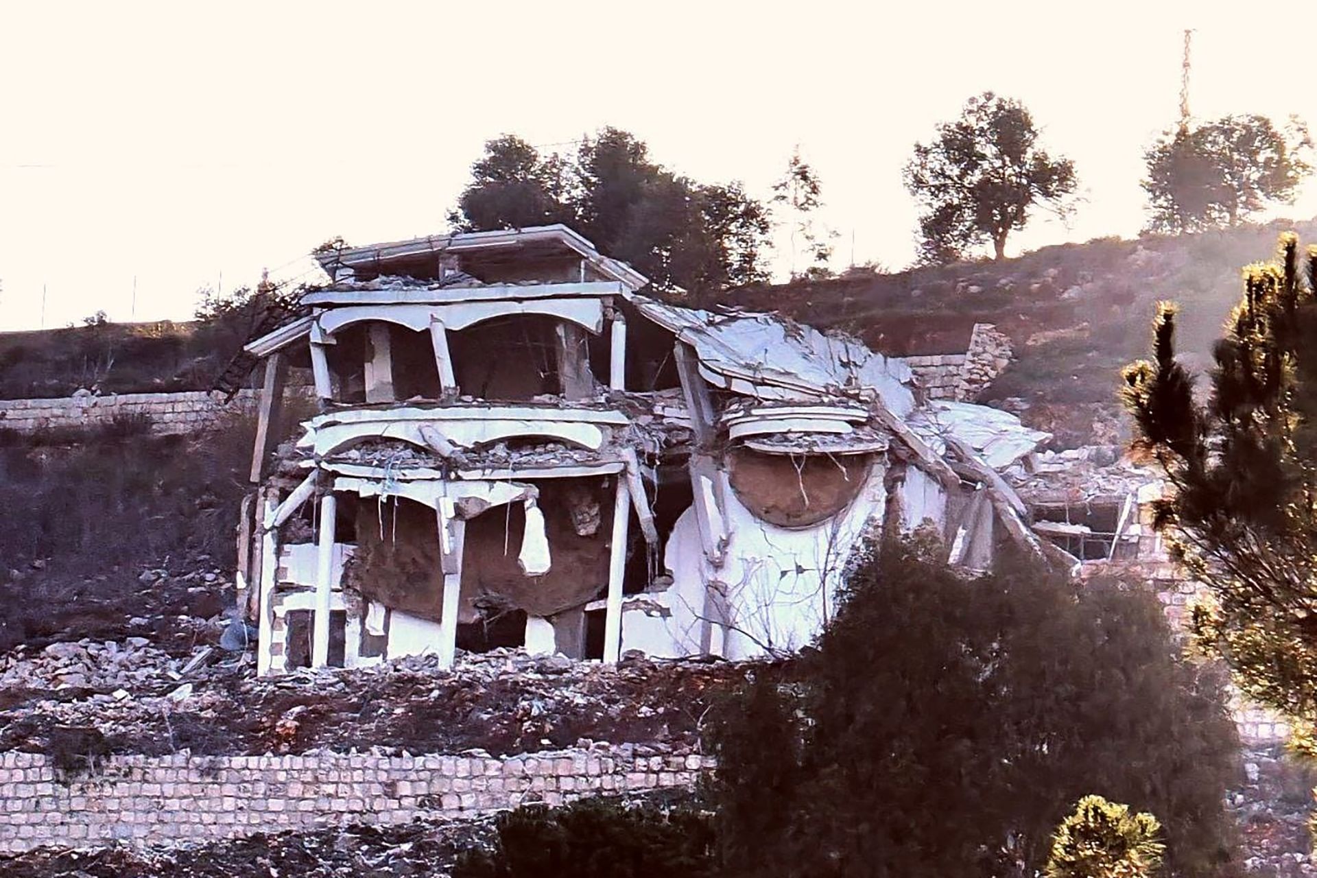 تصعيد ميداني مستمر: الاحتلال يخرق التهدئة في لبنان بقصف الجنوب وتحليق مكثف فوق بيروت