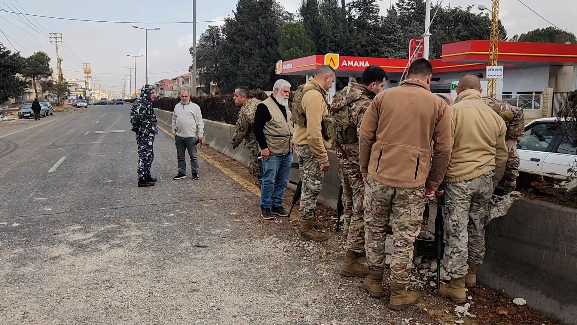 تصعيد ميداني.. غارات إسرائيلية تستهدف بعلبك وتجدد خروقات وقف إطلاق النار في لبنان