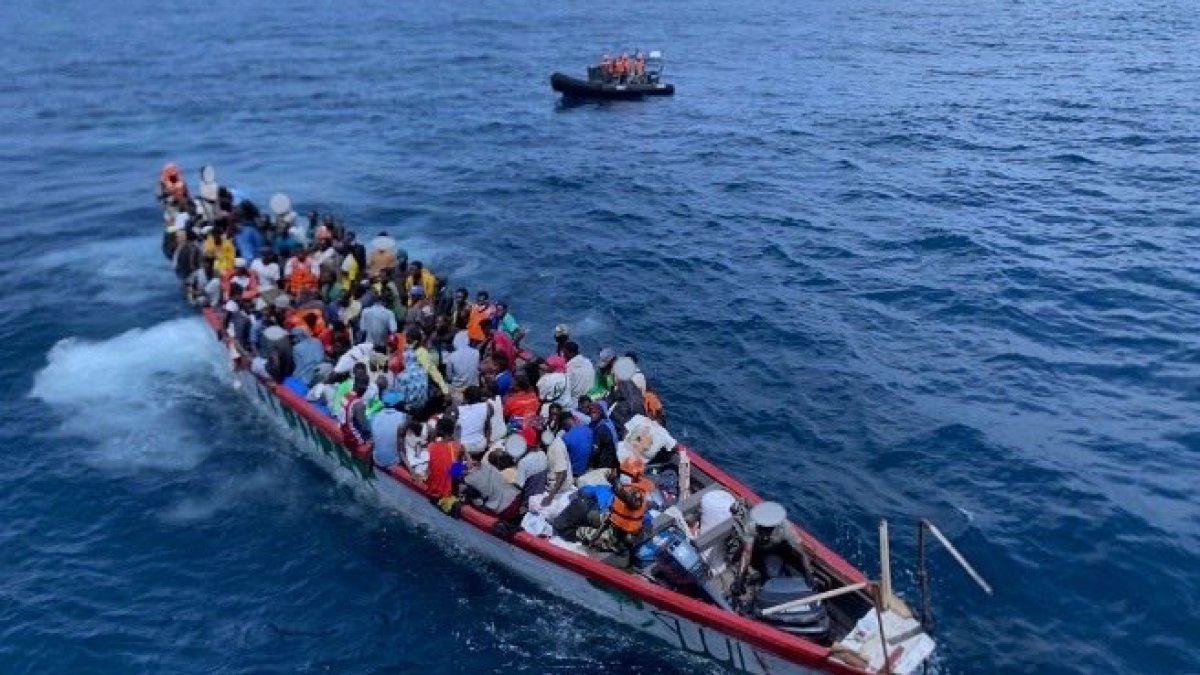 غامبيا تعترض أكثر من 780 مهاجرا كانوا في طريقهم إلى جزر الكناري