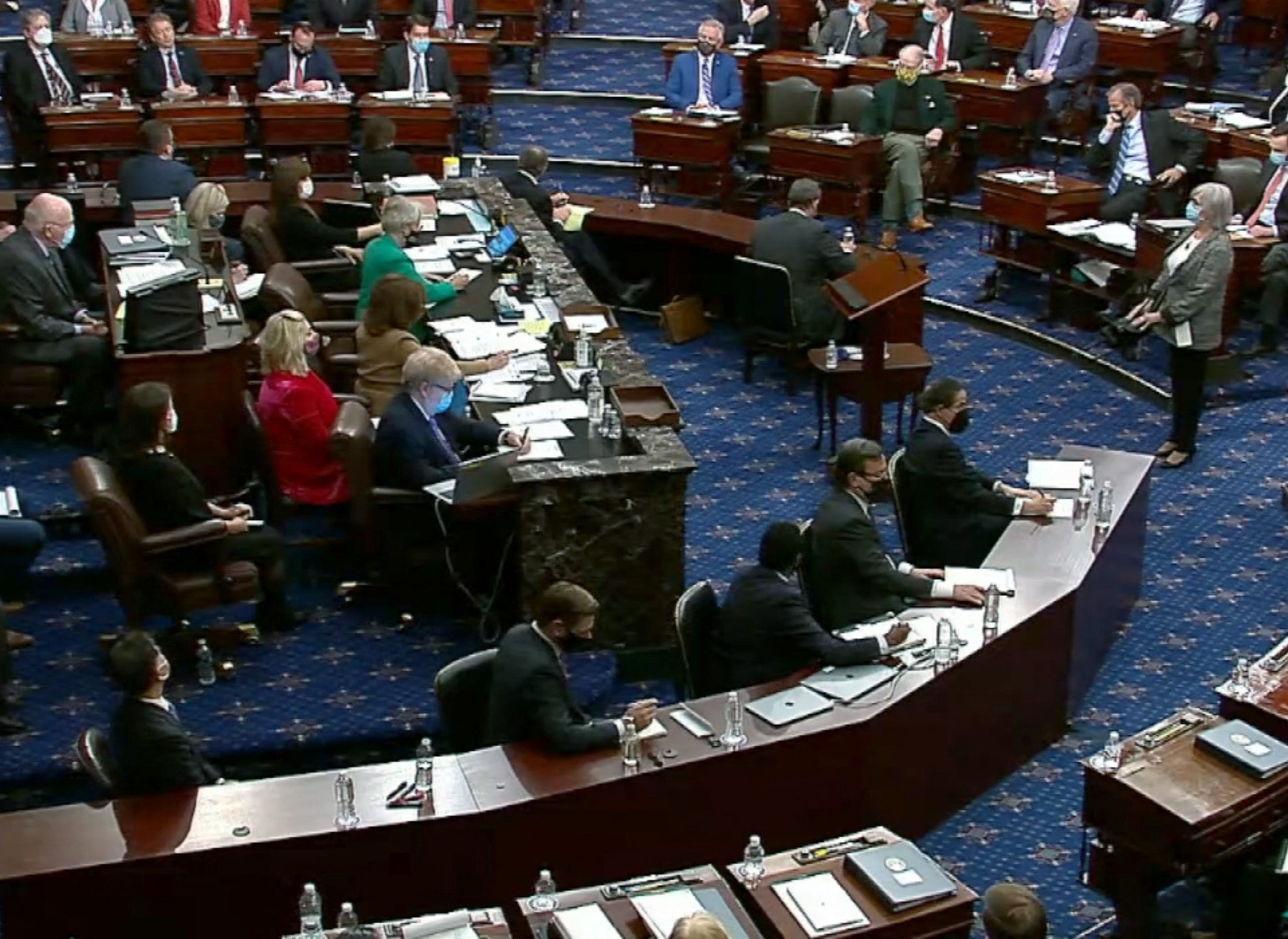 هل يجر ترامب أمريكا لحرب جديدة؟ فشل قرار تقييد صلاحياته العسكرية في فنزويلا