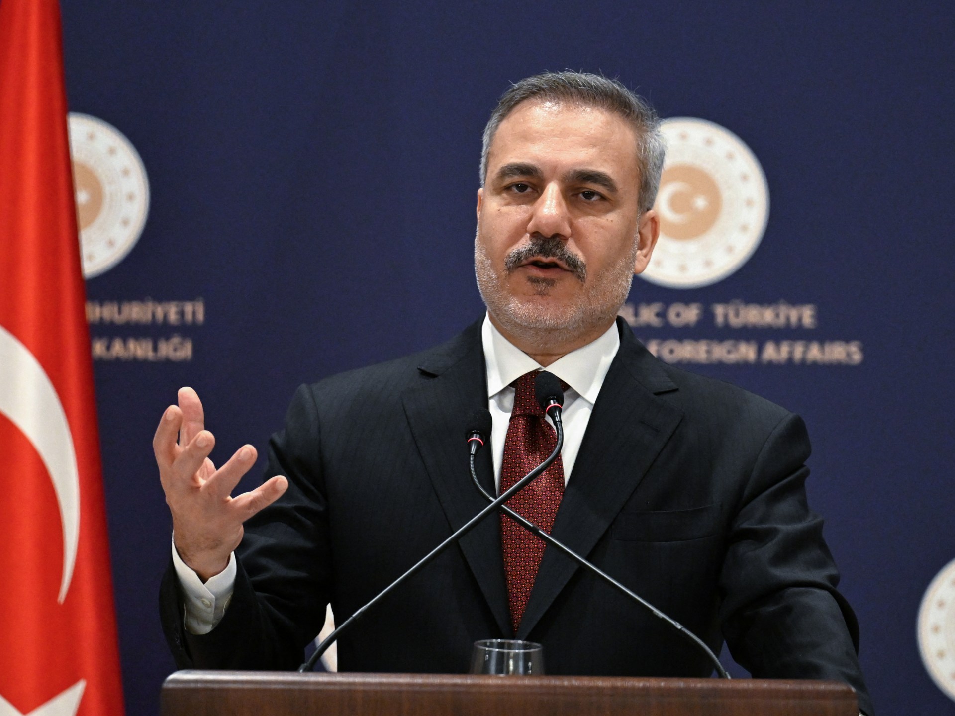 طبول الحرب تدق.. فيدان يكشف مخطط إسرائيل لضرب إيران وترقب لقرار ترامب