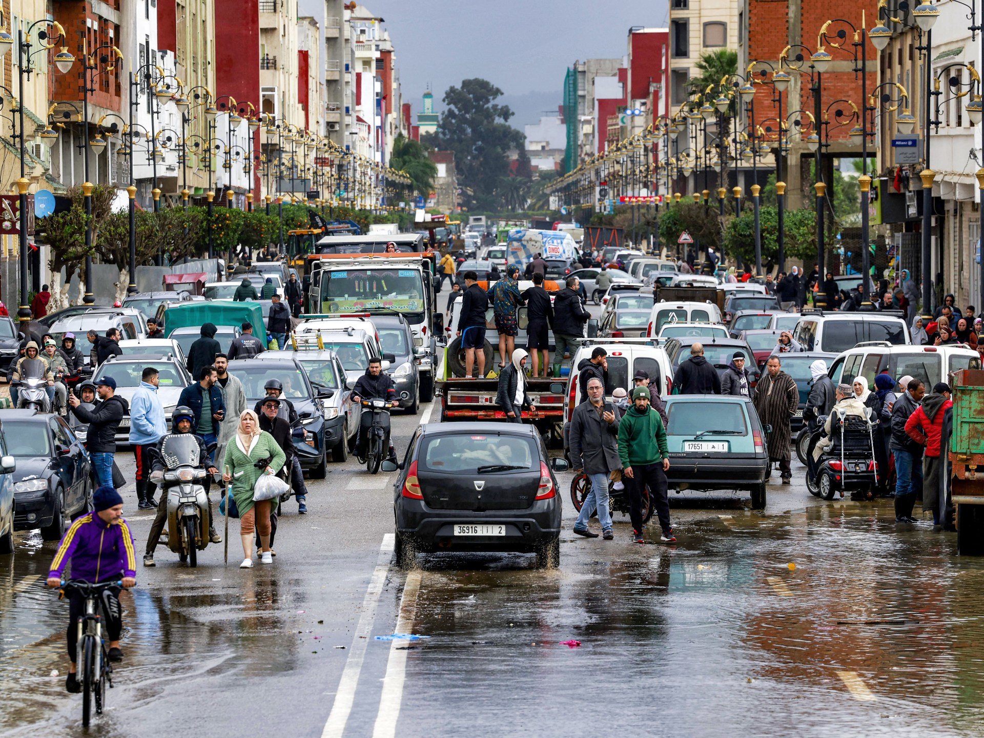 بعد 7 سنوات جفاف.. فيضانات القصر الكبير تستنفر المغرب وتغلق مطار تطوان: التفاصيل الكاملة