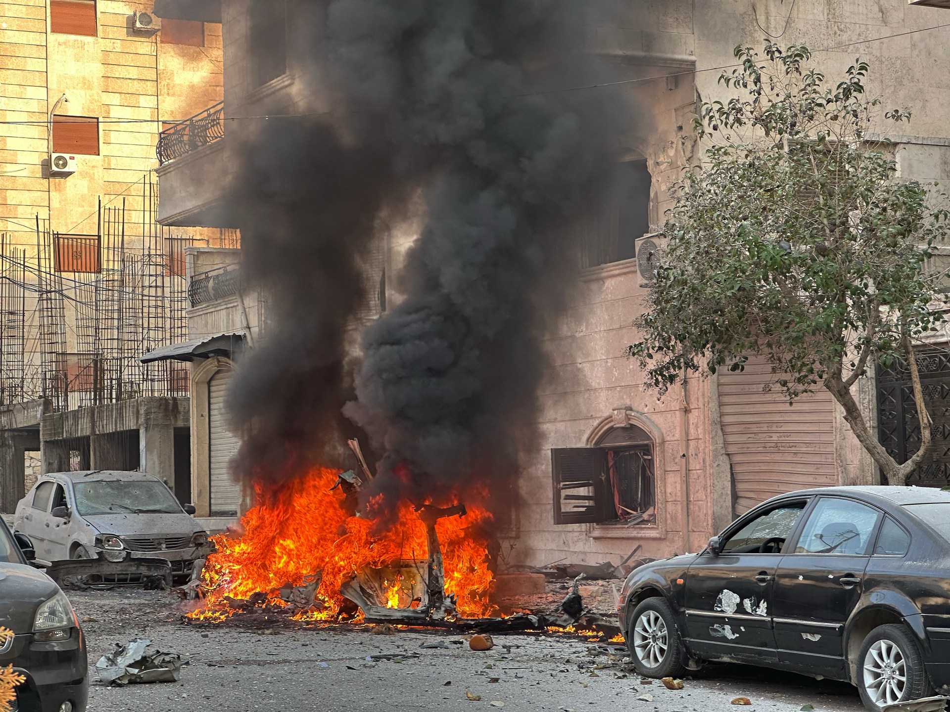 تصعيد ميداني في حلب: اشتباكات عنيفة بين الجيش السوري و”قسد” ووصول رئيس الأركان للمدينة