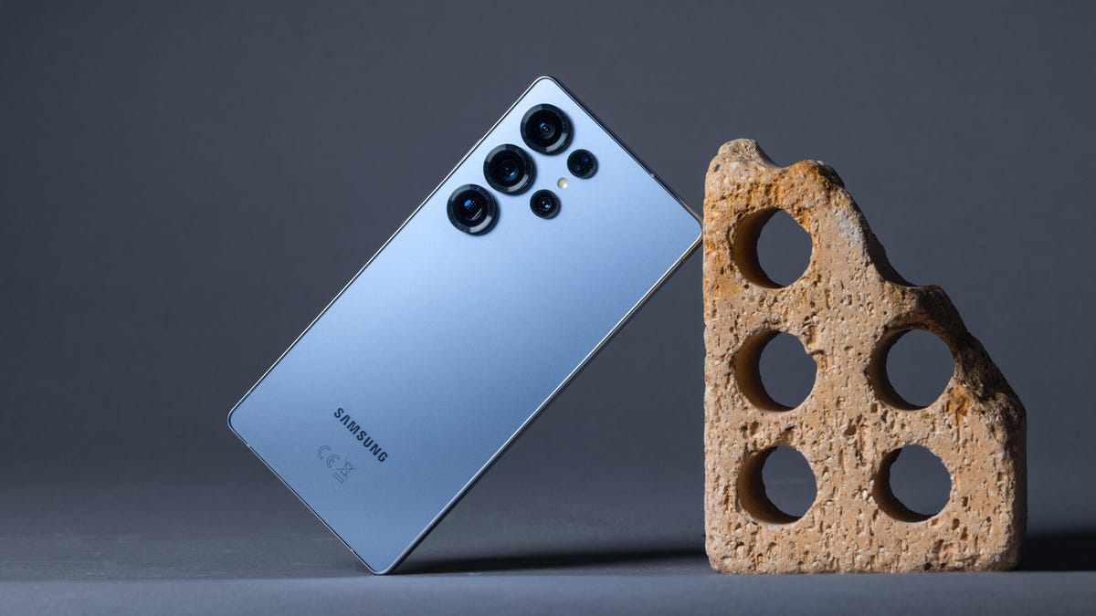 إلى سامسونج: قائمة أمنيات الخبراء لهاتف Galaxy S26 Ultra القادم