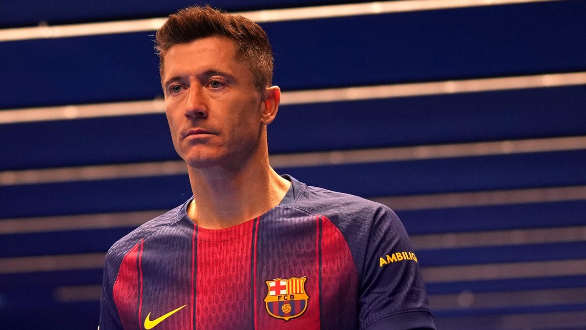 كيف تشاهد مباراة برشلونة وإلتشي بث مباشر؟ دليلك الشامل لمنصات البث وأسعار الاشتراكات