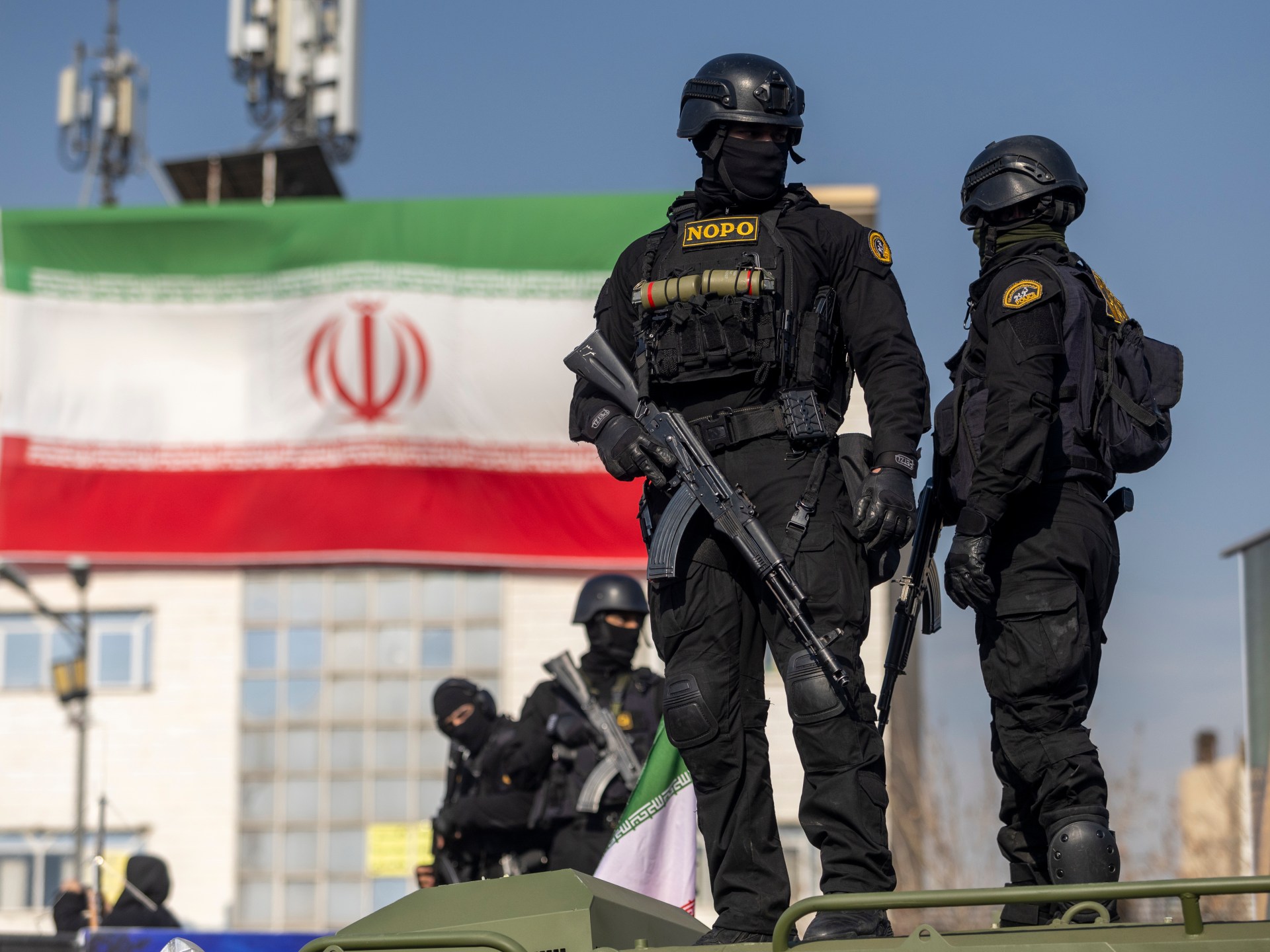 أكسيوس: ما تجب معرفته عن خيارات التدخل الأميركي المحتمل بإيران