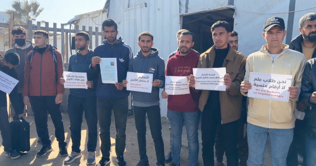 طلاب غزة يطالبون بفتح المعابر إنقاذا لمستقبلهم