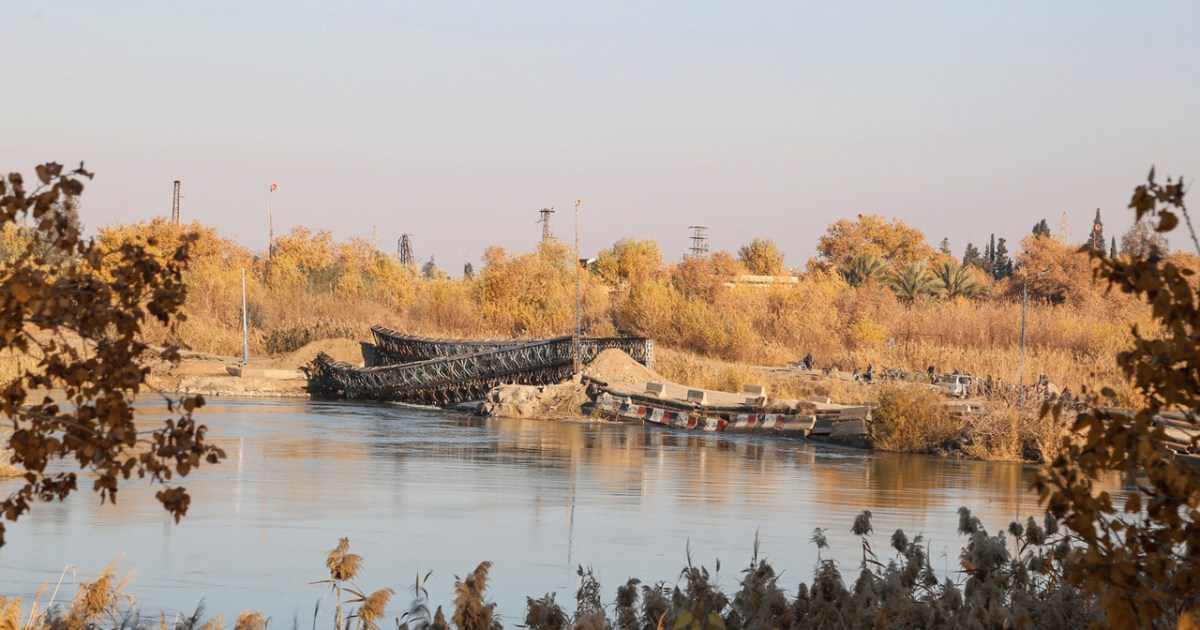 شريان حياة وحيد في دير الزور ونزوح مستمر بحلب: كيف يعيش السوريون مأساة الجسور والمعابر؟