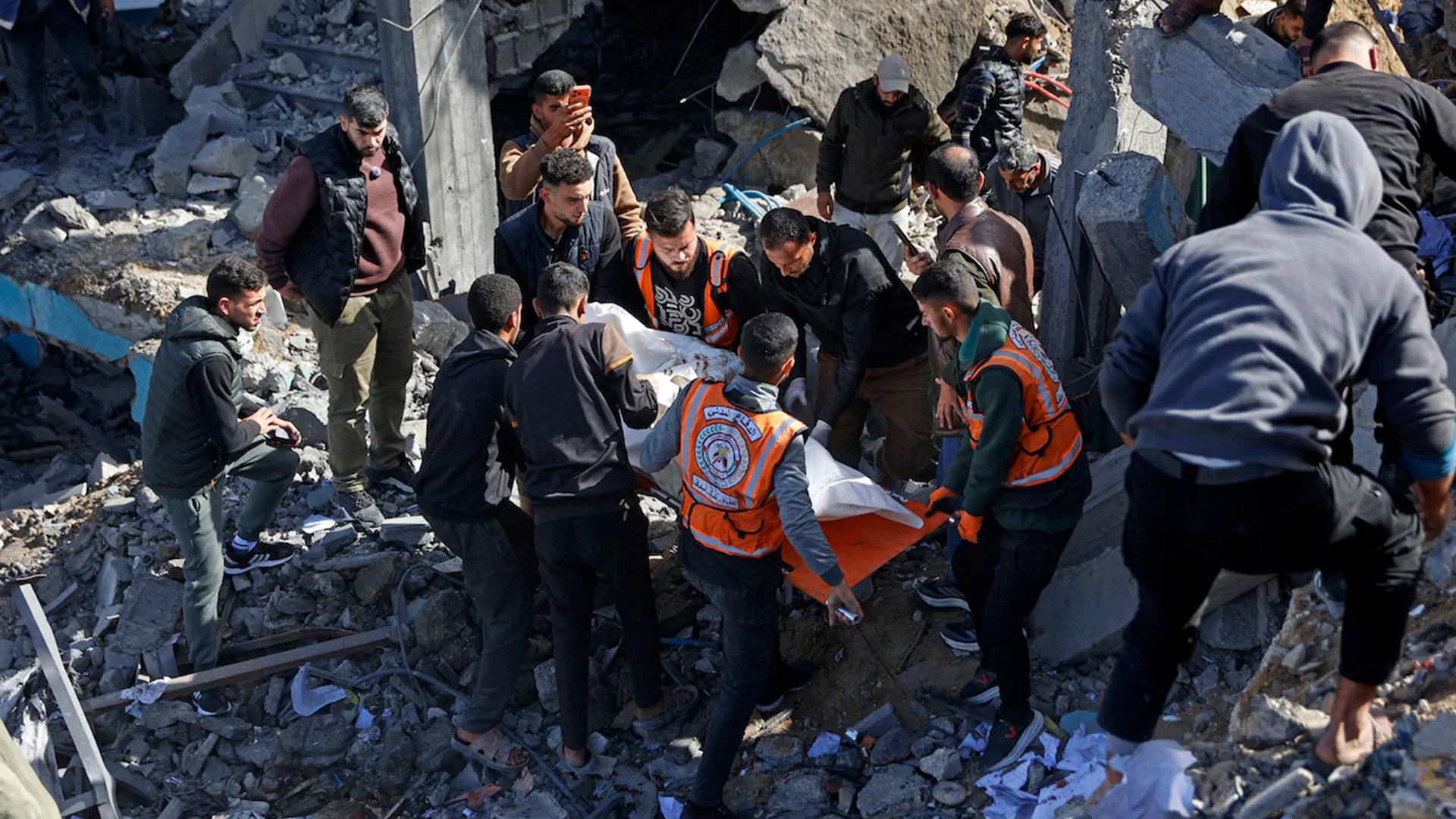 خبير يكشف المستور: لماذا تواصل إسرائيل التصعيد في غزة رغم اتفاق وقف إطلاق النار؟