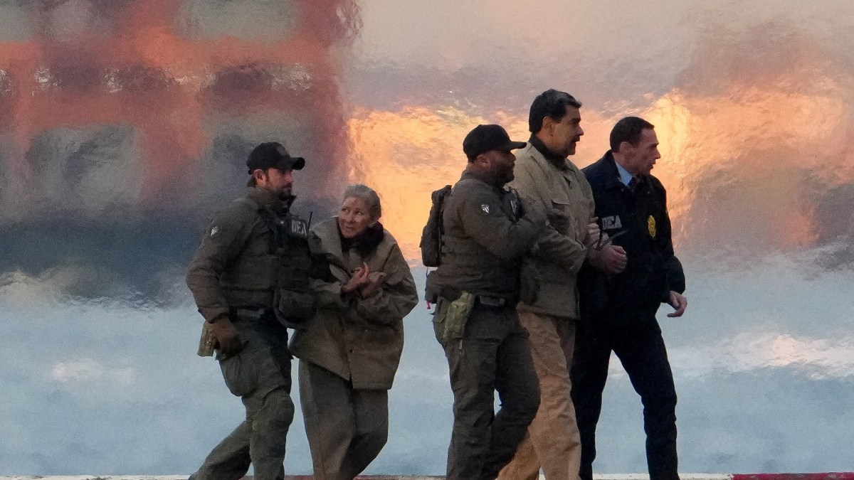 من فنزويلا إلى غرينلاند.. استراتيجية أميركا للهروب من أزماتها