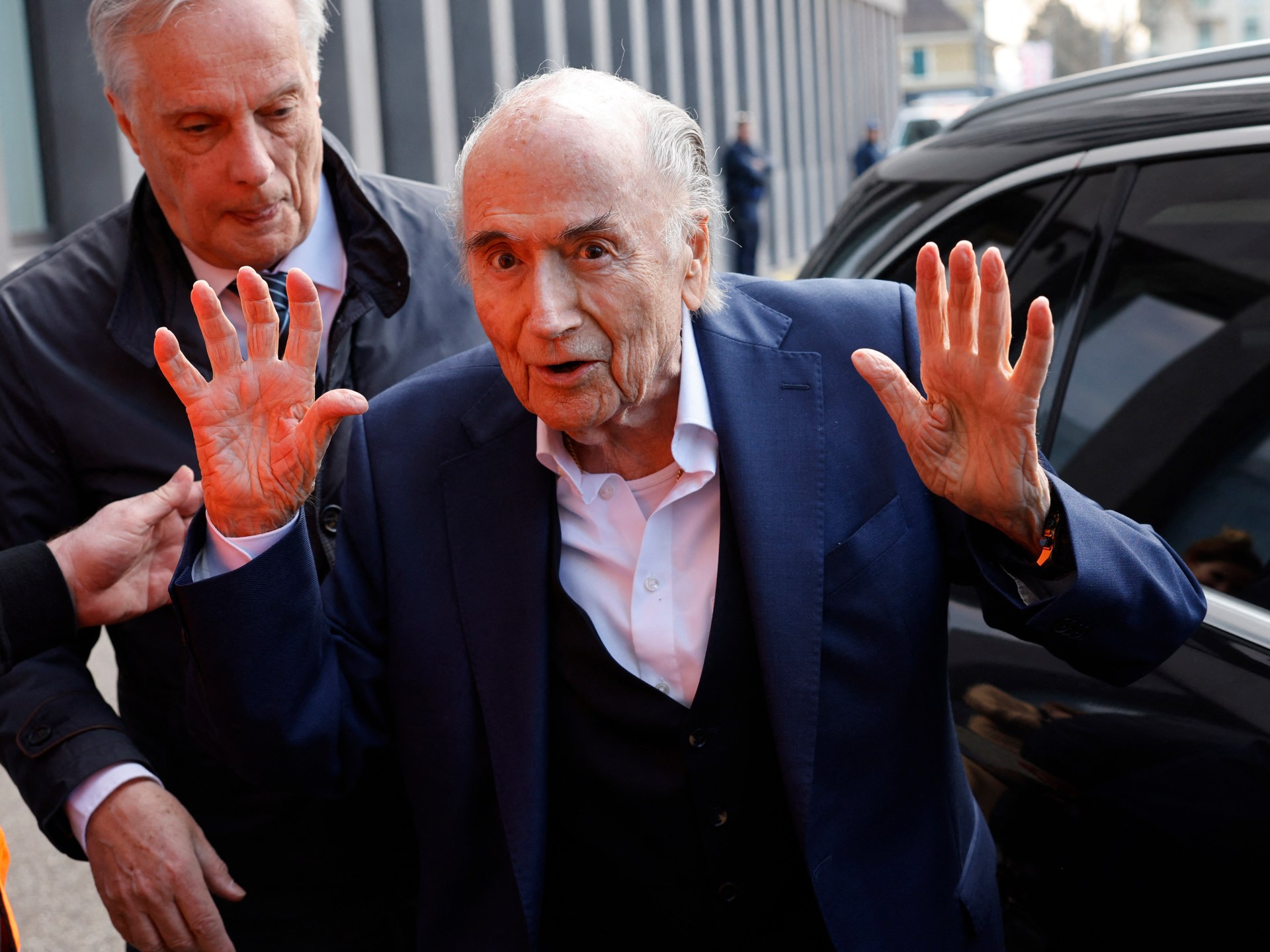 “تجنبوا الولايات المتحدة!”.. بلاتر يفجر مفاجأة ويحذر الجماهير من حضور كأس العالم 2026