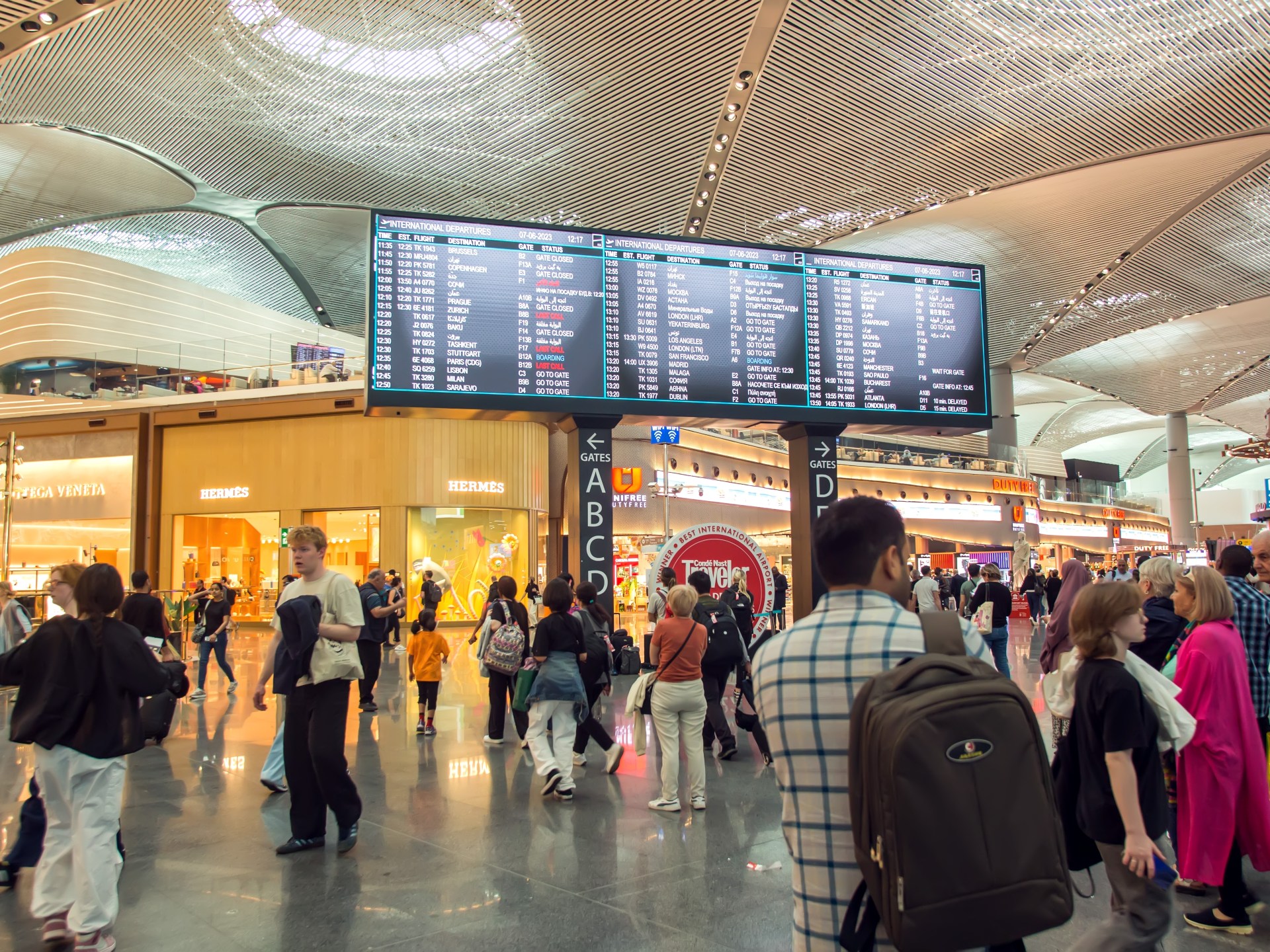 الخطوط الجوية التركية تلغي رحلات بين إسطنبول وطهران