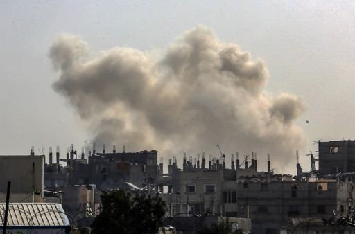 غزة: مقتل 3 فلسطينيين في قصف إسرائيلي يتحدى اتفاق وقف إطلاق النار