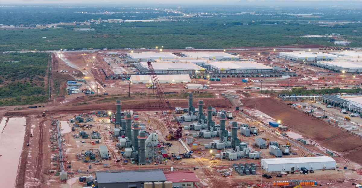 مراكز بيانات الذكاء الاصطناعي تعيد العصر الذهبي للغاز الطبيعي وتثير مخاوف مناخية