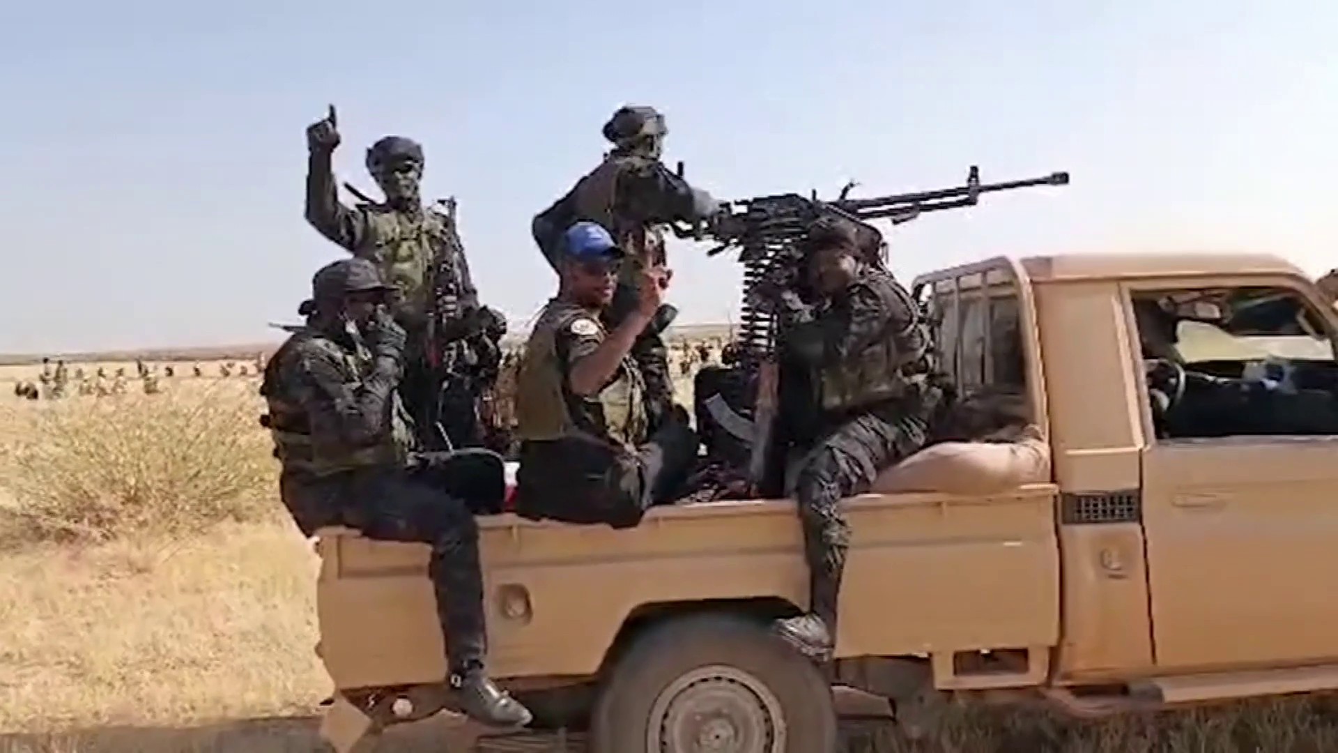 صراع الحدود يشتعل.. معارك مدينة الطينة الإستراتيجية تضع دارفور على صفيح ساخن وتحذيرات من كارثة إنسانية