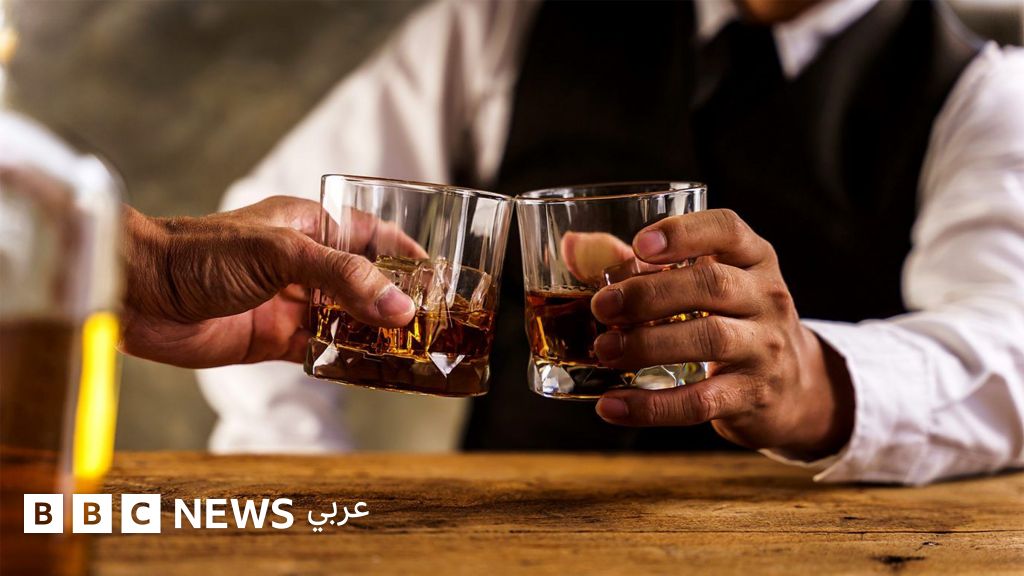 بيع الكحول في السعودية: تحول تاريخي يستهدف المقيمين الأجانب الأثرياء وتعزيز الاستثمار