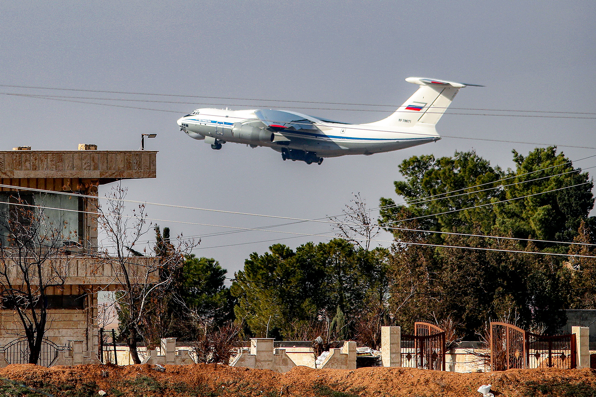 مطار القامشلي الدولي
