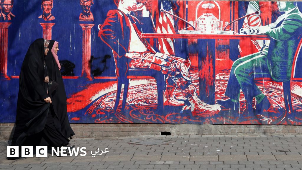 مفاوضات إيران وأمريكا في عُمان: واشنطن ترفع سقف “تصفير النووي” وطهران تتأهب بخيار الحرب