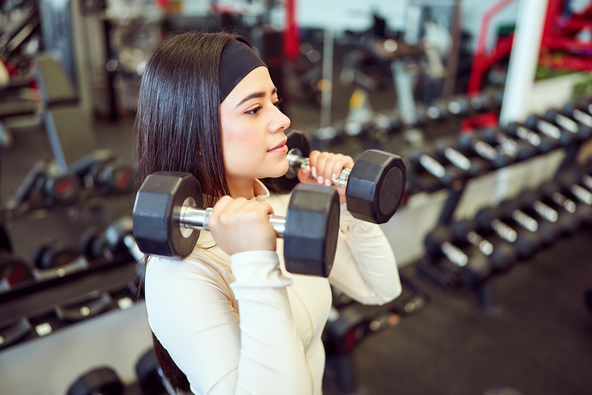 دليلك العملي للالتزام بالتمارين الرياضية: كيف تحول حماس البدايات إلى عادة مستدامة؟