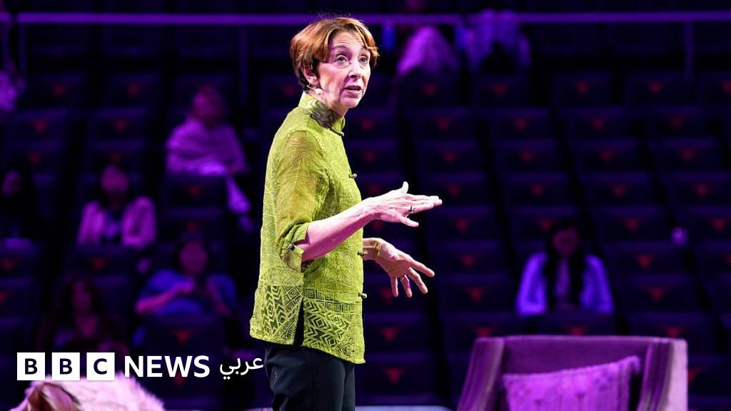 “مدربي الحياة” والأنبياء الجدد: كيف حولت الرأسمالية آلامنا إلى صناعة بمليارات الدولارات؟