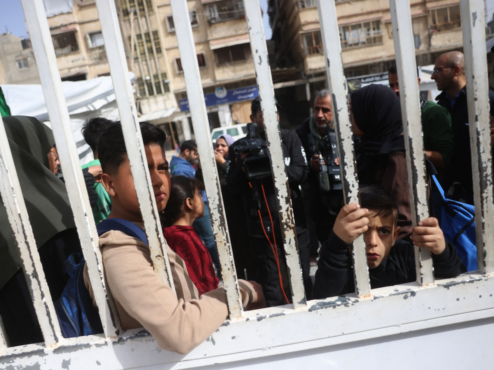 بين رماد غزة وطموحات إيران: ماذا كشفت الصحف العالمية عن صراعات القوى الكبرى؟