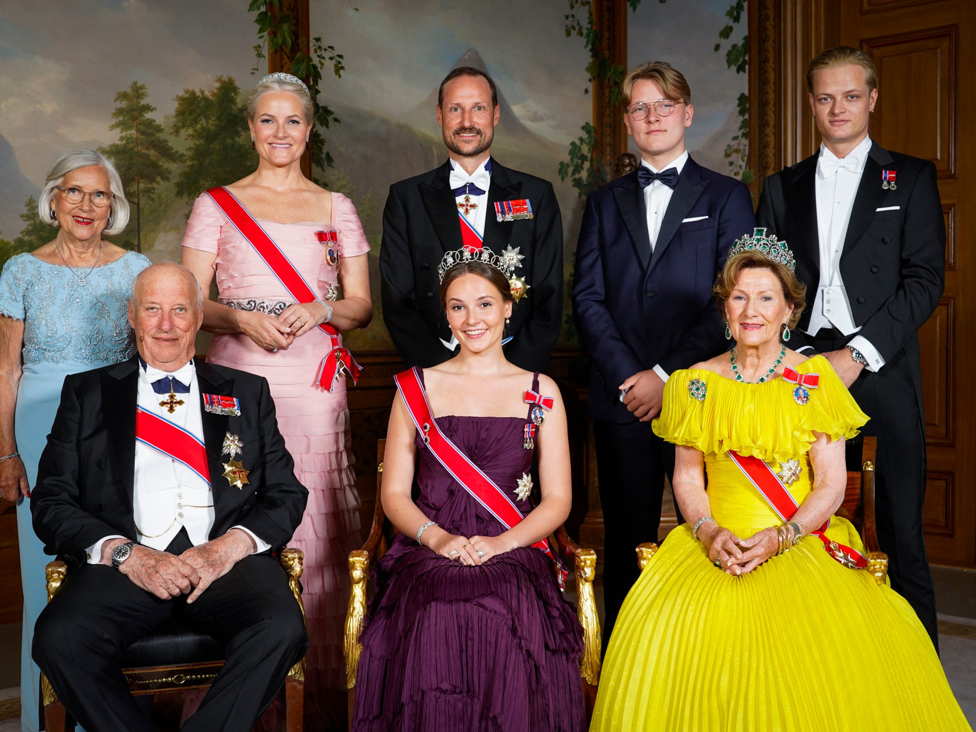 زلزال في أوسلو: هل يصمد النظام الملكي في النرويج أمام فضائح الاغتصاب وعلاقة إبستين؟