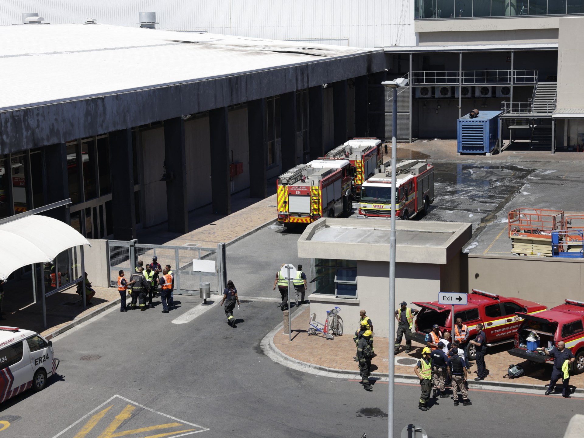 حريق مطار كيب تاون