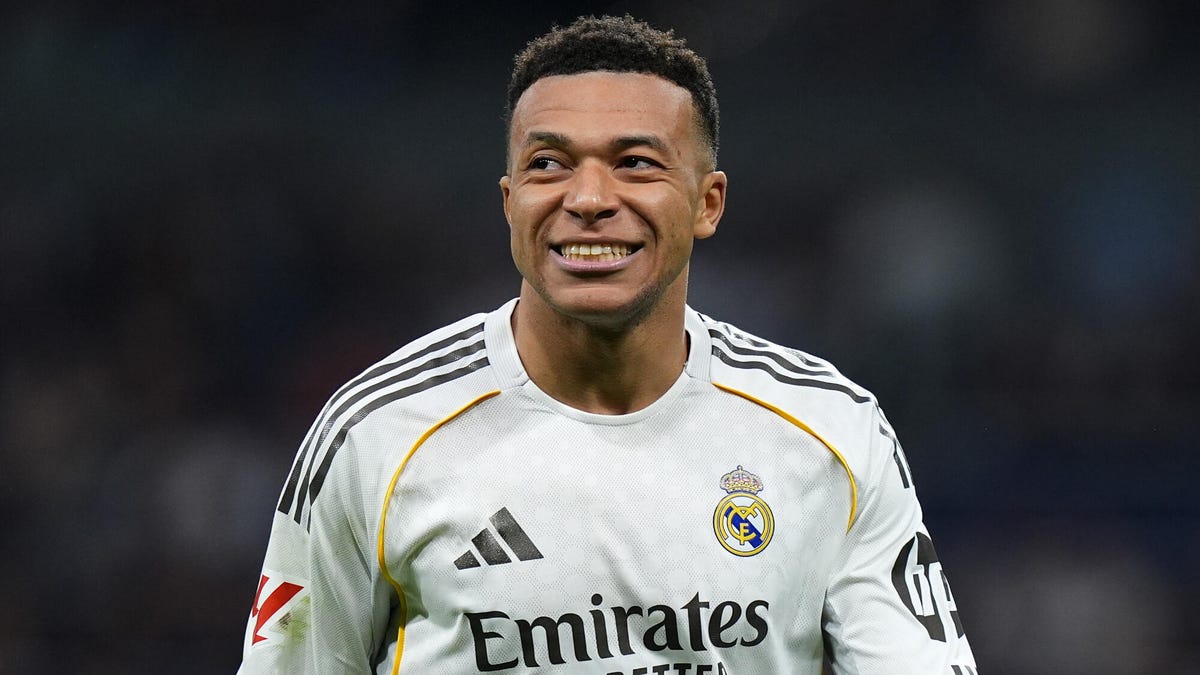 دليلك الشامل لمتابعة مباراة ريال مدريد وفالنسيا في الدوري الإسباني: كيف تشاهد البث المباشر من أي مكان؟