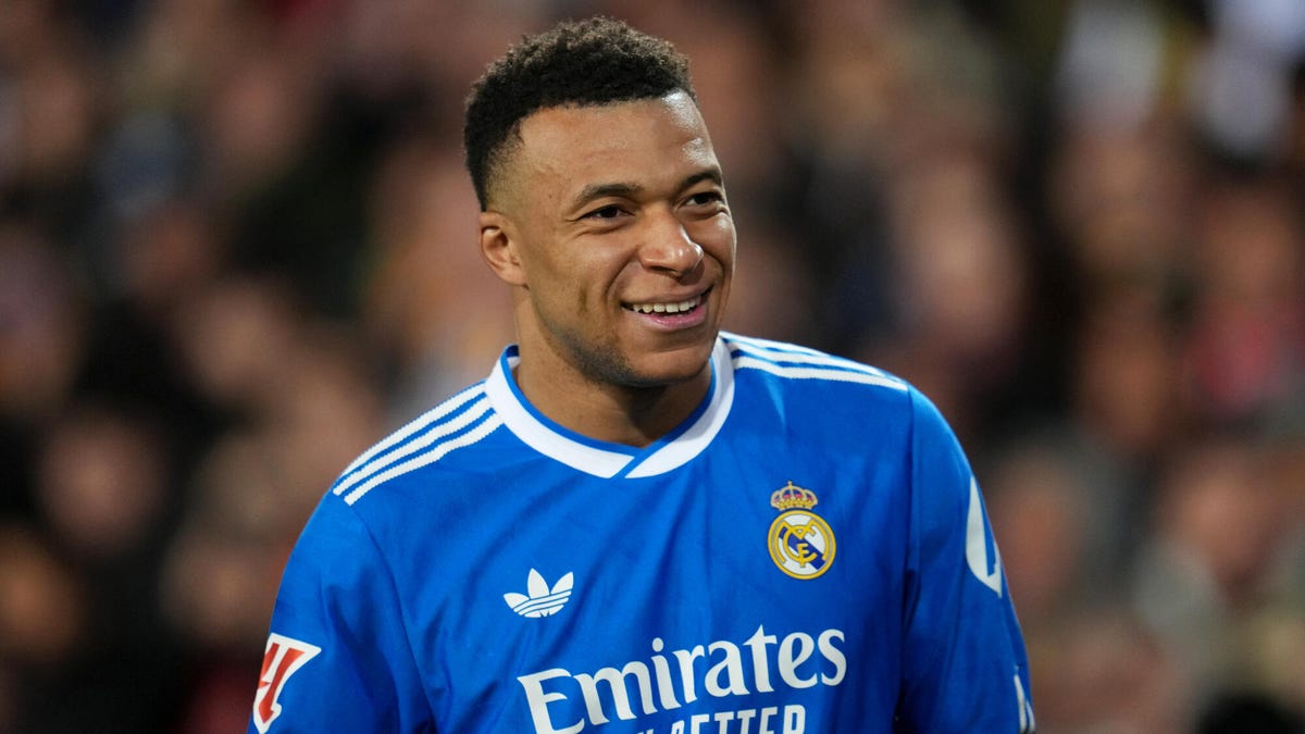 مباراة ريال مدريد وريال سوسيداد: دليلك الشامل للبث المباشر من أي مكان في العالم