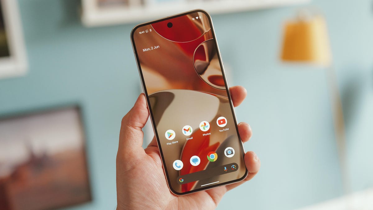 ميزة Quick Share من جوجل تتوسع لتشمل المزيد من هواتف Pixel: خطوة جديدة لتسهيل المشاركة مع أجهزة آبل