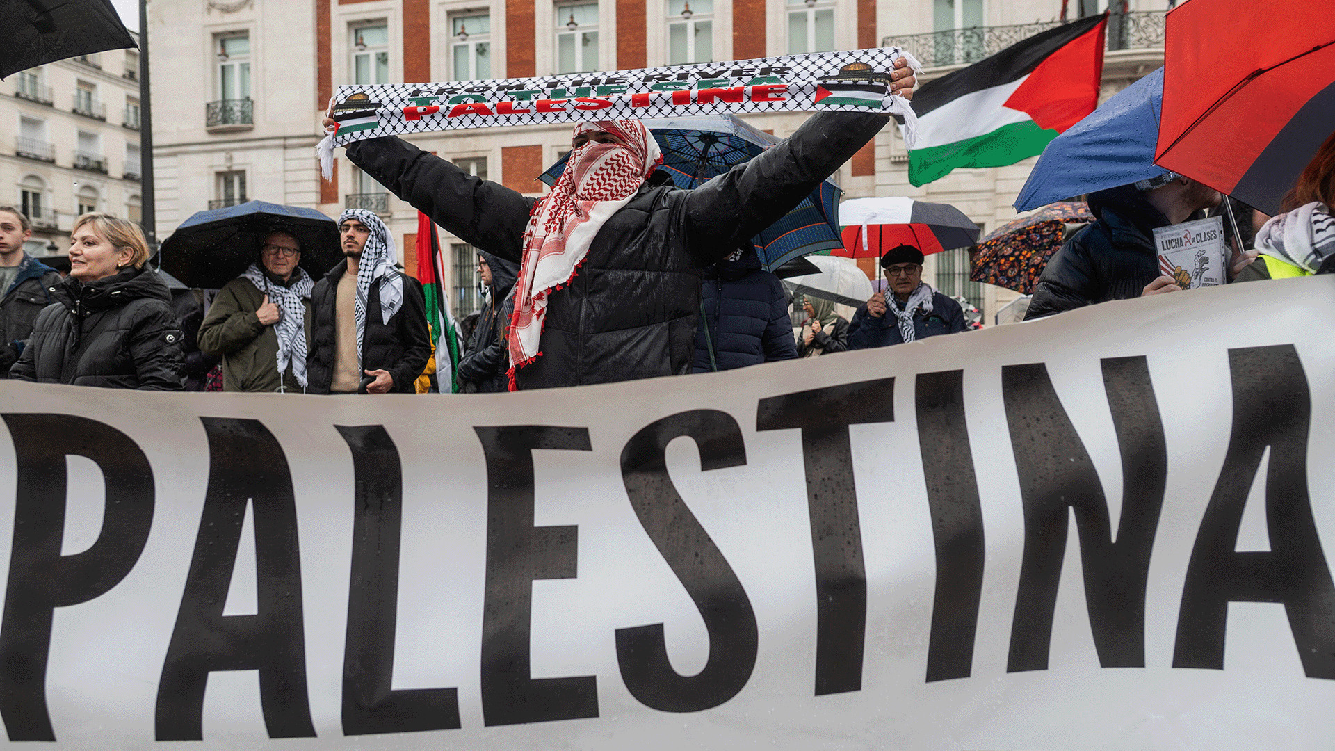 من التعاطف إلى المحاسبة.. لماذا ترفض الاحتجاجات الأوروبية لدعم غزة التوقف؟