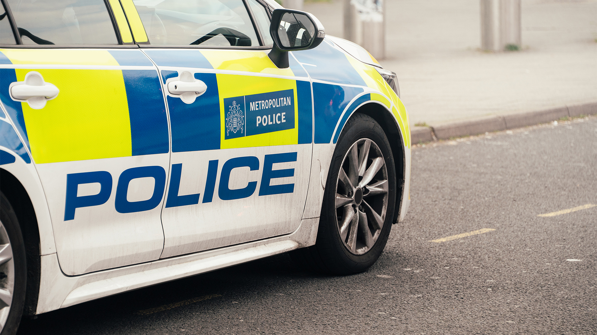 زلزال في القصر الملكي: توقيف الأمير أندرو رسمياً بتهم تسريب وثائق وفضيحة إبستين