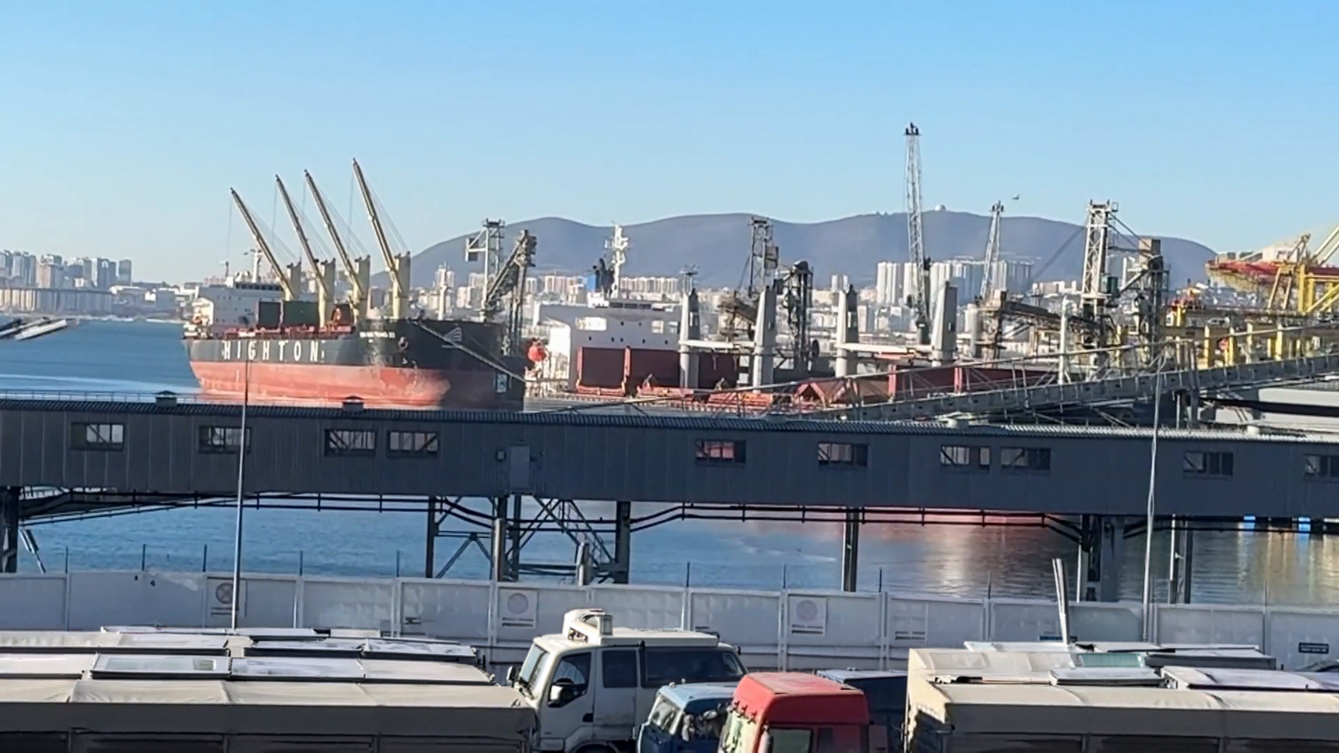 أسطول الظل الروسي: كيف تخطط أوكرانيا والغرب لضرب ‘كنز’ بوتين البحري؟